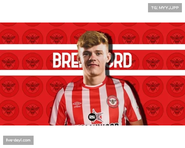 英超保级关键战:布伦特福德前锋伊万·托尼主罚任意球高出横梁